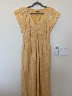 Universal Thread Yellow Floral V-Neck Maxi Dress